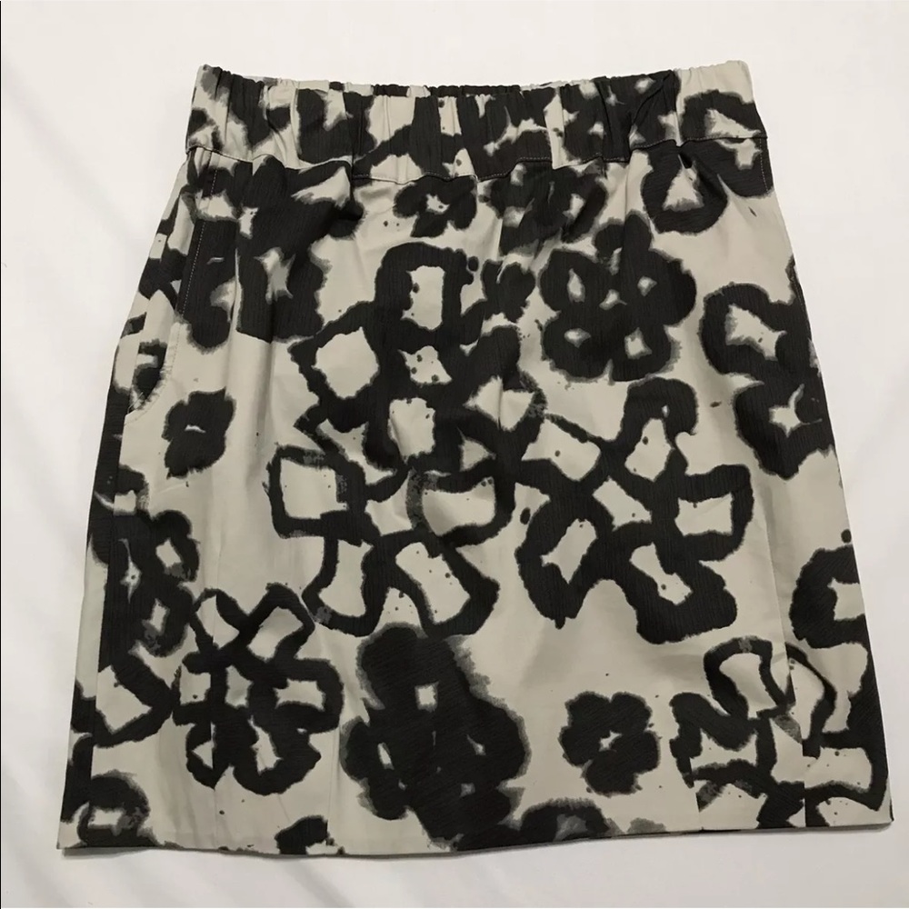 Womens Simply Vera Wang Gray Black  Skirt  SZ 8